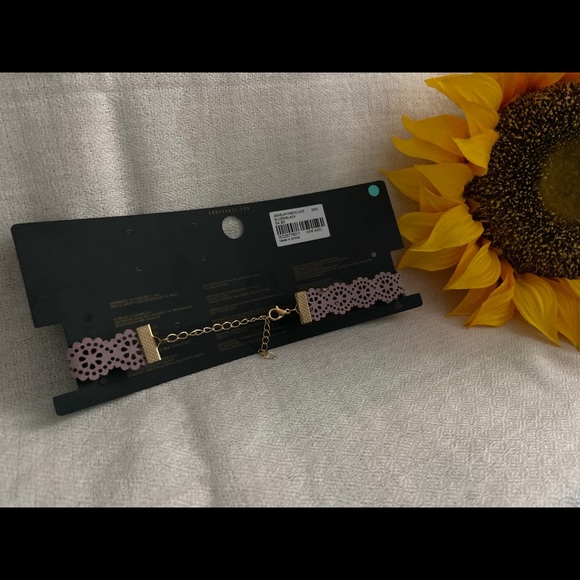 Pinkish Choker - Picture 3 of 3